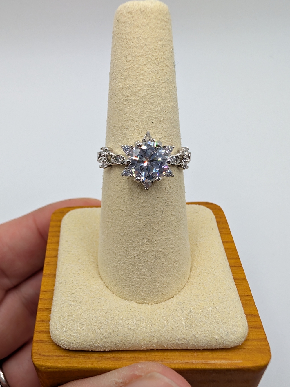 NWT GRA Certified Moissanite Halo Ring 925 Sterling Silver Adjustable